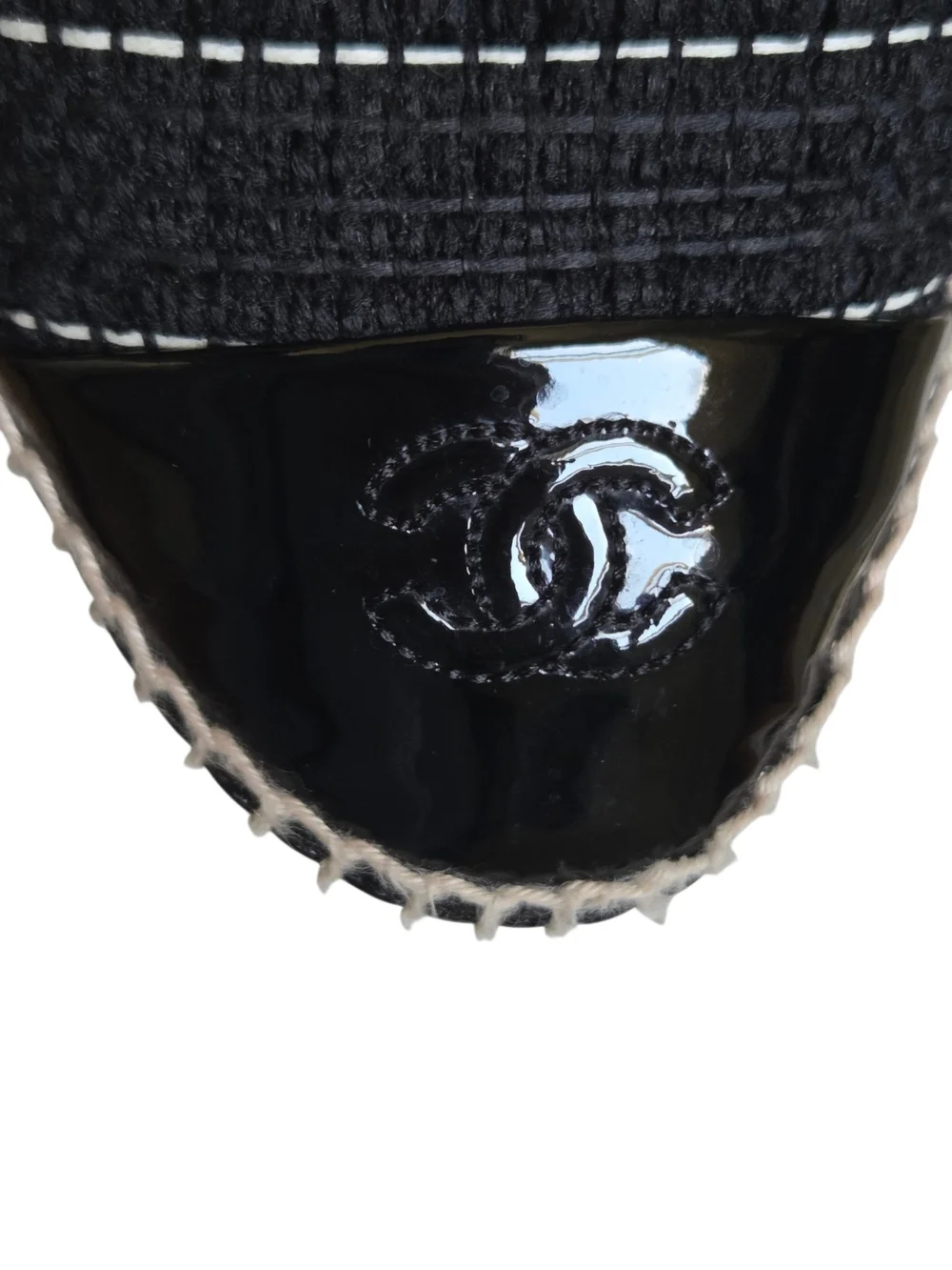 CHANEL standout version